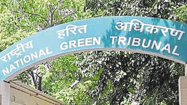 The schools were issued a final warning to pay the compensation within three days by the DoE on May 9.(Hindustan Times) The schools were issued a final warning to pay the compensation within three days by the DoE on May 9.(Hindustan Times)