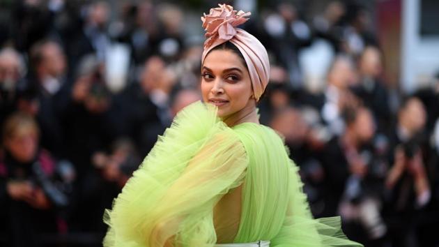 Indian actress Deepika Padukone poses as she arrives for the screening of the film "Dolor Y Gloria (Pain and Glory)" at the 72nd edition of the Cannes Film Festival in Cannes, southern France, on May 17, 2019. (Photo by LOIC VENANCE / AFP)(AFP)