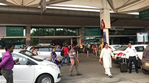 Military installations across the country have been put on alert following the recovery of some sensitive documents, including maps and sketches, related to the Indian Army at the Pune airport. (Rahul Raut/HT PHOTO) Military installations across the country have been put on alert following the recovery of some sensitive documents, including maps and sketches, related to the Indian Army at the Pune airport. (Rahul Raut/HT PHOTO)
