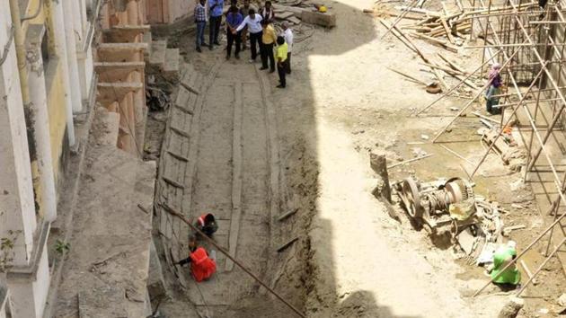 The discovery of the gondola was made on May 8 when excavators and experts from the UPRNN stumbled upon a partially visible wooden structure.(HT Photo)