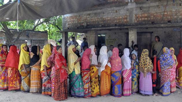 Kakinara hamlet in Bhatpara assembly constituency resembled a battlefield as workers from the Trinamool Congress and the Bharatiya Janata Party (BJP) clashed with crude bombs and bricks on the roads. (PTI FILE) Kakinara hamlet in Bhatpara assembly constituency resembled a battlefield as workers from the Trinamool Congress and the Bharatiya Janata Party (BJP) clashed with crude bombs and bricks on the roads. (PTI FILE)