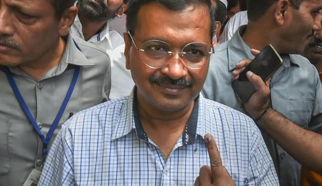 Delhi Chief Minister Arvind Kejriwal shows his inked finger as his leaves after casting vote at a polling station on May 12 , 2019.(PTI)
