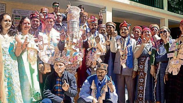 A bridegroom with baraat at a polling booth in Manali after casting their vote during the Lok Sabha elections on May 19, 2019. (HT Photo) A bridegroom with baraat at a polling booth in Manali after casting their vote during the Lok Sabha elections on May 19, 2019. (HT Photo)