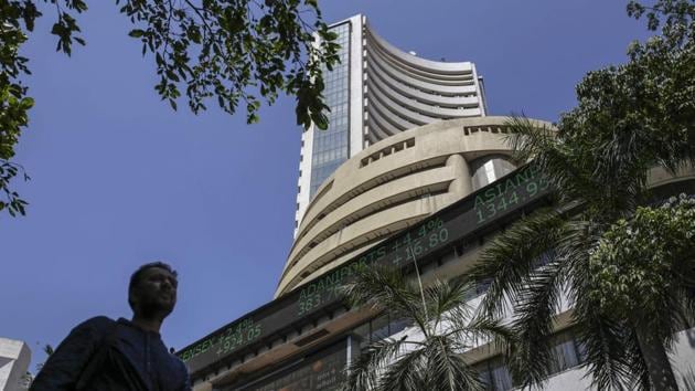 Defying unfavourable global markets, domestic indices inched up on Friday as investors cheered the formation of a stable central government following the BJP’s spectacular victory in the Lok Sabha elections.(Bloomberg file photo)