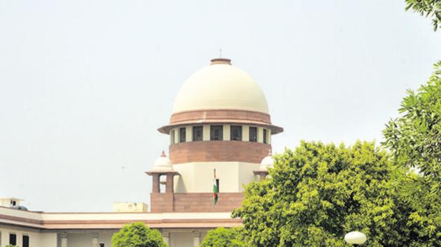 The Supreme Court will on Tuesday hear the Centre’s plea against Delhi high court’s recent order that put on hold a government notification to make the 2016 black money law operational with retrospective effect from July 2015 to book and probe offenders.(HT File)