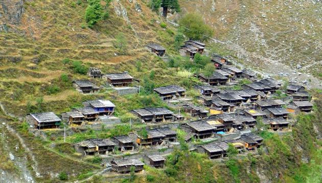 The Bara-Bhangal village is located on the banks of Ravi in the interiors of Himalayas.(HT Photo)