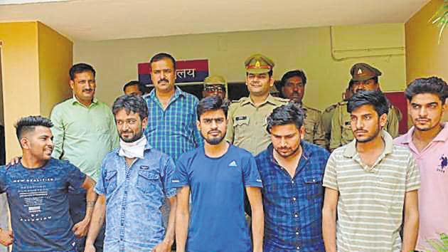 The six arrested men (in front row) were arrested for robbery by the Sihani Gate police in Ghaziabad on Monday, May 20, 2019.(Sakib Ali / HT Photo)