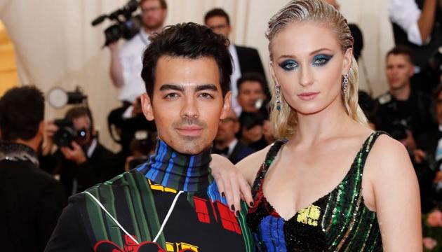 Joe Jonas and 'Game of Thrones' star Sophie Turner get married in surprise  Las Vegas wedding 