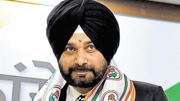 Navjot Singh Sidhu has come under attack from seven ministers in the Punjab cabinet following his criticism of Chief Minister Captain Amarinder Singh.(PTI)
