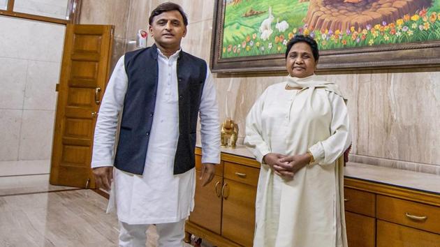 Samajwadi Party President Akhilesh Yadav and Bahujan Samajwadi Party chief Mayawati at latter's residence, in Lucknow, Monday, May 20, 2019.(PTI photo)