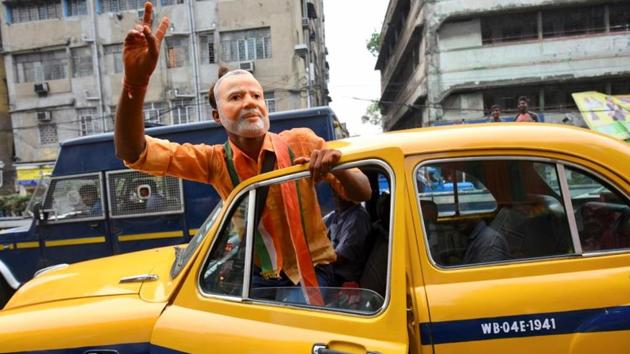 Anticipating losses in UP and some other states, the BJP focused on expanding its presence in Bengal, which sends 42 Lok Sabha MPs. It has successfully increased its vote share by more than 20 percentage points from 17.02% in 2014 to about 39% (till 1 pm) and was leading in 16 seats against their 2014 tally of only two seats. (Arijit Sen / HT Photo) Anticipating losses in UP and some other states, the BJP focused on expanding its presence in Bengal, which sends 42 Lok Sabha MPs. It has successfully increased its vote share by more than 20 percentage points from 17.02% in 2014 to about 39% (till 1 pm) and was leading in 16 seats against their 2014 tally of only two seats. (Arijit Sen / HT Photo)
