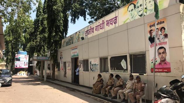 Mumbai Regional Congress office at CST wears a deserted look. The BJP-Shiv Sena alliance is currently running ahead in all six seats of Mumbai establishing comfortable leads against Congress and NCP rivals. As per trends available so far, Congress leader Milind Deora is trailing in Mumbai-South against sitting Shiv Sena MP Arvind Sawant by 17,774 votes, reported news agency PTI. (Bhushan Koyande / HT Photo) Mumbai Regional Congress office at CST wears a deserted look. The BJP-Shiv Sena alliance is currently running ahead in all six seats of Mumbai establishing comfortable leads against Congress and NCP rivals. As per trends available so far, Congress leader Milind Deora is trailing in Mumbai-South against sitting Shiv Sena MP Arvind Sawant by 17,774 votes, reported news agency PTI. (Bhushan Koyande / HT Photo)