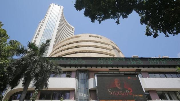 The Sensex today hit the 40,000 mark for the first-time as leads showed the BJP alliance ahead in over 300 seats. The Rupee meanwhile rose 26 paise to 69.40 against the US dollar in early trade ahead of Lok Sabha elections outcome. (Francis Mascarenhas / REUTERS) The Sensex today hit the 40,000 mark for the first-time as leads showed the BJP alliance ahead in over 300 seats. The Rupee meanwhile rose 26 paise to 69.40 against the US dollar in early trade ahead of Lok Sabha elections outcome. (Francis Mascarenhas / REUTERS)