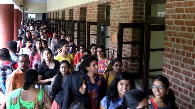 A shot of first year students at DU day 1 last year.(Amal KS/HT Photo)