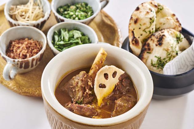 Among the many delicacies on offer this Ramzaan at Ummrao, the restaurant at Courtyard by Marriott, is the Purane Chowk ki Nalli Nihari with Taftaan.