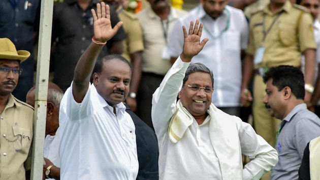 On Friday, chief minister HD Kumaraswamy called an informal meeting of the cabinet to discuss the way forward.(HT Photo)