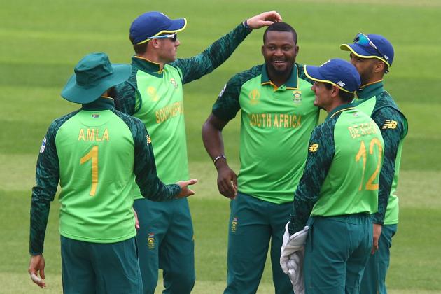 Andile Phehlukwayo picked up figures of 4/36 as South Africa bowled Sri Lanka out for 251 runs. (AFP) Andile Phehlukwayo picked up figures of 4/36 as South Africa bowled Sri Lanka out for 251 runs. (AFP)