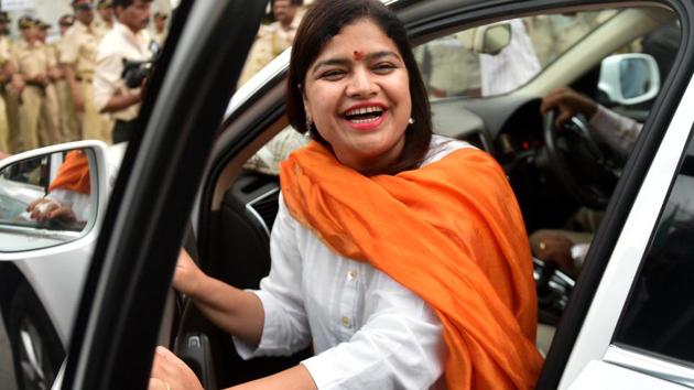 Poonam Mahajan, the Bharatiya Janata Party’s (BJP) sitting MP for Mumbai’s North Central constituency, defeated Congress candidate Priya Dutt by a margin of 1,30,005 votes.(Satyabrata Tripathy/HT Photo)