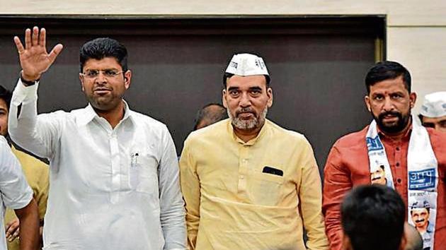 In JJP-AAP alliance, all candidates except Hisar nominee Dushyant Chautala (extreme left) lost their deposits.(HT file photo)
