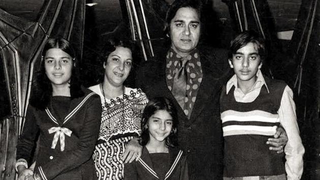 Sanjay Dutt with his family--parents Sunil and Nargis Dutt, sisters Priya and Namrata.