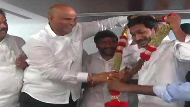 Newly-elected legislators of the YSR Congress Party (YSRCP) in Andhra Pradesh on Saturday unanimously elected party president YS Jagan Mohan Reddy as their leader.(ANI Photo) Newly-elected legislators of the YSR Congress Party (YSRCP) in Andhra Pradesh on Saturday unanimously elected party president YS Jagan Mohan Reddy as their leader.(ANI Photo)