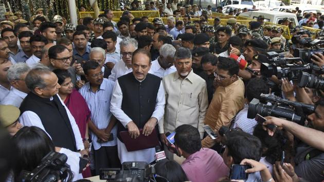 Senior congress leader Ghulam Nabi Azad, N Chandrababu Naidu Chief Minister of Andhra Pradesh, Congress party leader Abhishek Manu Singhvi, Chief Minister of Rajasthan and senior Congress leader Ashok Gehlot, Chief Minister of Delhi Arvind Kejriwal among other opposition party leaders addressing media after meeting against trust in Electronic Voting Machines (EVM) at the Election Commission, in New Delhi. (Burhaan Kinu / HT Photo) Senior congress leader Ghulam Nabi Azad, N Chandrababu Naidu Chief Minister of Andhra Pradesh, Congress party leader Abhishek Manu Singhvi, Chief Minister of Rajasthan and senior Congress leader Ashok Gehlot, Chief Minister of Delhi Arvind Kejriwal among other opposition party leaders addressing media after meeting against trust in Electronic Voting Machines (EVM) at the Election Commission, in New Delhi. (Burhaan Kinu / HT Photo)