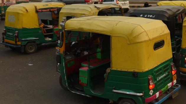 A proposed hike in autorickshaw fares in the city has been delayed as the state government is, once again, unable to decide on the authority competent for notifying the new rates. (Virendra Singh Gosain/HT PHOTO) A proposed hike in autorickshaw fares in the city has been delayed as the state government is, once again, unable to decide on the authority competent for notifying the new rates. (Virendra Singh Gosain/HT PHOTO)