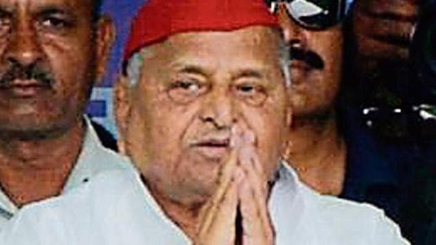 Samajwadi Party (SP) patriarch Mulayam Singh Yadav has credited workers of his party, as well as those from the Bahujan Samaj Party (BSP) for his victory from Mainpuri Lok Sabha constituency (HTPhoto) Samajwadi Party (SP) patriarch Mulayam Singh Yadav has credited workers of his party, as well as those from the Bahujan Samaj Party (BSP) for his victory from Mainpuri Lok Sabha constituency (HTPhoto)