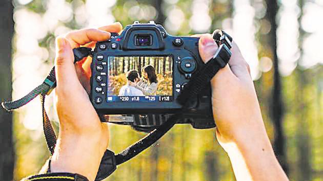 Police said the arrested man, Kamal Kumar Relhan, stole costly digital cameras and laptops and sold them in the grey market.(Getty Images/iStockphoto)