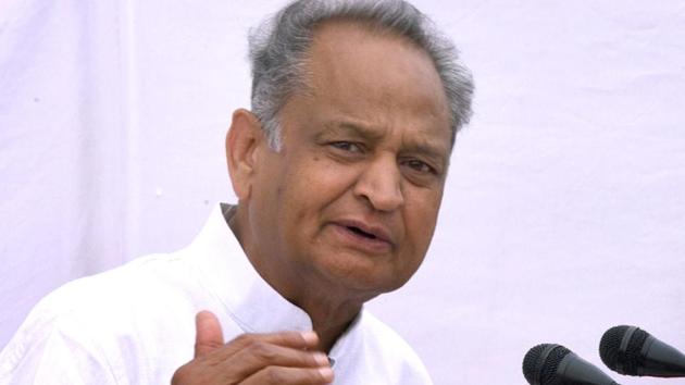 CM Ashok Gehlot intrect with media person at his residence in jaipur on Wednesday(HT)