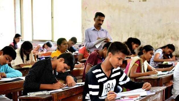 The Uttarakhand Board of School Education (UBSE) on Monday announced that the chairman of the board will declare the results for both class 10 and 12 on May 30.(Bachchan Kumar/HT file)