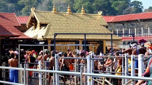 A view of pilgrims at the Sabarimala Sannidhanam or the main temple complex. (HT PHOTO) A view of pilgrims at the Sabarimala Sannidhanam or the main temple complex. (HT PHOTO)