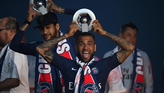 Dani Alves To Replace Neymar As Brazil Team Captain At Copa America Federation Football News Hindustan Times