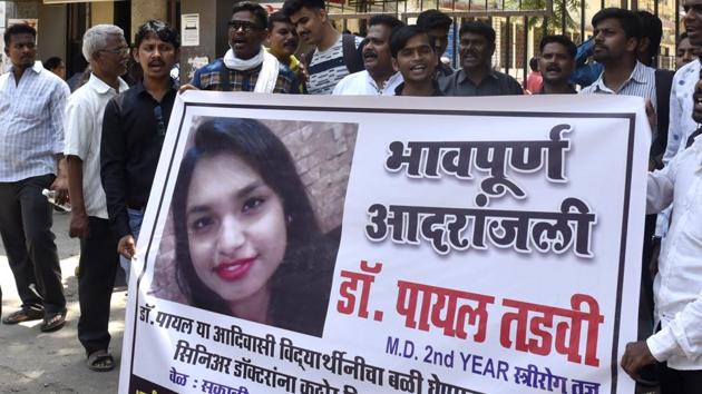 Payal’s parents protested at the state-run hospital in Mumbai where she worked (Anshuman Poyrekar/HT Photo) Payal’s parents protested at the state-run hospital in Mumbai where she worked (Anshuman Poyrekar/HT Photo)