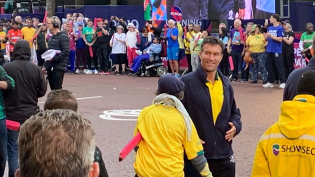 Former tennis player Pat Cash represents Australia at the ICC World Cup opening ceremony 60-second challenge.(Twitter)
