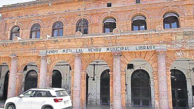 The Pandit Moti Lal Nehru Municipal Library at Town Hall in Amritsar.(Sameer Sehgal / HT Photo)