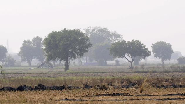 Out of 1,426 hectares of land required, the administration is acquiring 1239.14 hectares from 3,000 farmers in the first phase of the airport project.(HT File Photo) Out of 1,426 hectares of land required, the administration is acquiring 1239.14 hectares from 3,000 farmers in the first phase of the airport project.(HT File Photo)