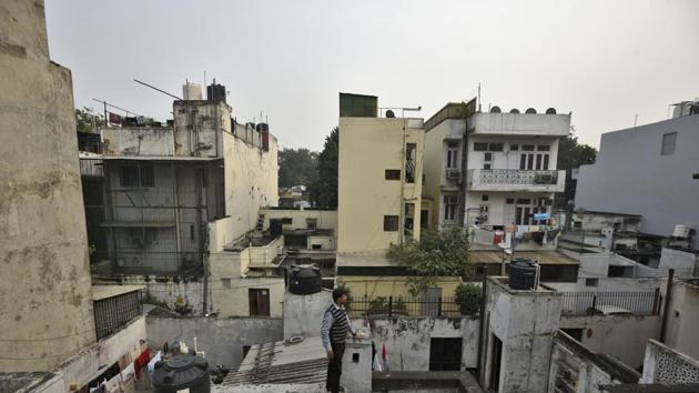 Spread over an area of over 28 sq km, LBZ is governed by a strict building law that does not allow construction of basements and caps the number of floors.(Burhaan Kinu/HT PHOTO)