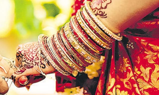 The district court on Monday awarded 10 years’ rigorous imprisonment to a man for killing his wife over dowry in July 2014.(HT File Photo/Representative Image) The district court on Monday awarded 10 years’ rigorous imprisonment to a man for killing his wife over dowry in July 2014.(HT File Photo/Representative Image)