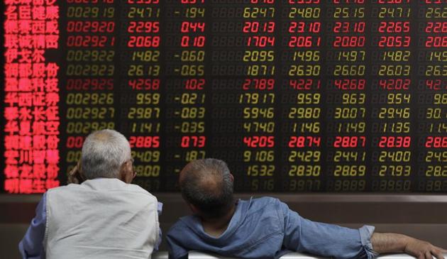 The Shanghai Composite Index fell 0.8% and Hong Kong’s Hang Seng lost 0.35%.(AP FILE) The Shanghai Composite Index fell 0.8% and Hong Kong’s Hang Seng lost 0.35%.(AP FILE)