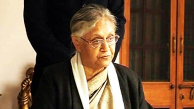 Delhi Congress chief Sheila Dikshit Wednesday visited party president Rahul Gandhi’s residence at 12, Tughlaq Road, to urge him to reconsider his decision to step down from the party’s helm.(HT File)