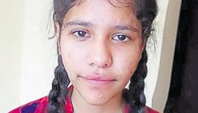 Shatakshi Tiwari, the Uttarakhand board class 12 topper, is preparing for JEE Main and wants to become astrophysicist.(HT Photo)