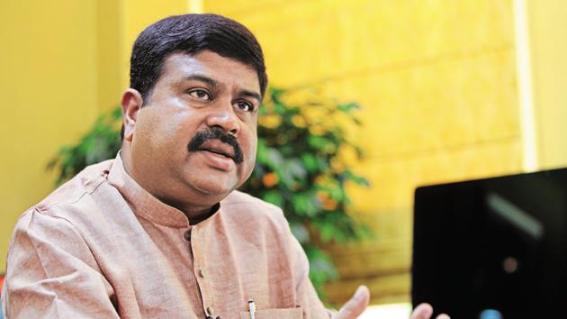 Pradhan played a key role in the Pradhan Mantri Ujjwala Yojana ,a scheme of distribution of gas cylinders to women who are below the poverty line, and living in rural areas.(HT File Photo)