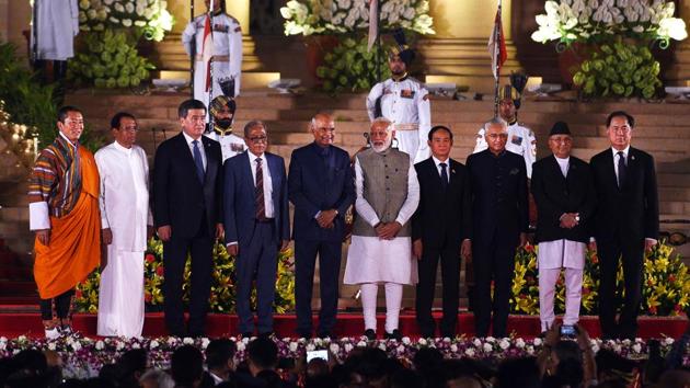 Prime Minister Narendra Modi seen with BIMSTEC leaders after the oath-taking ceremony, at Rashtrapati Bhavan, in New Delhi, India, on May 30, 2019(Ajay Aggarwal/HT PHOTO)