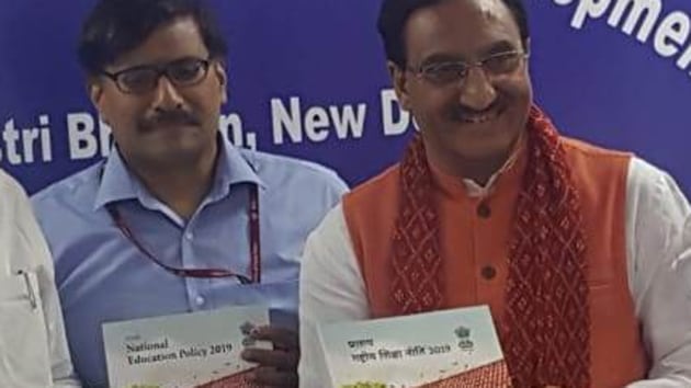 Recalling the anti-Hindi agitations beginning as early as 1937 in Tamil Nadu, the DMK leader in a statement here said since 1968 the State was following the two-language formula of learning only Tamil and English.(Twitter/@HRDMinistry)