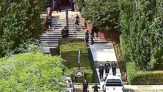 Police evacuate people from a building in this still image taken from video following a shooting incident at the municipal center in Virginia Beach, Virginia, U.S. May 31, 2019. (Photo: REUTERS)