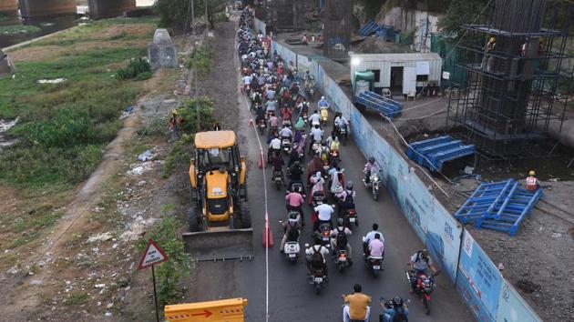 Maharashtra Metro Rail Corporation Limited will speed up work to meet the December deadline to start commercial operations of Metro in the city. (HT FILE) Maharashtra Metro Rail Corporation Limited will speed up work to meet the December deadline to start commercial operations of Metro in the city. (HT FILE)