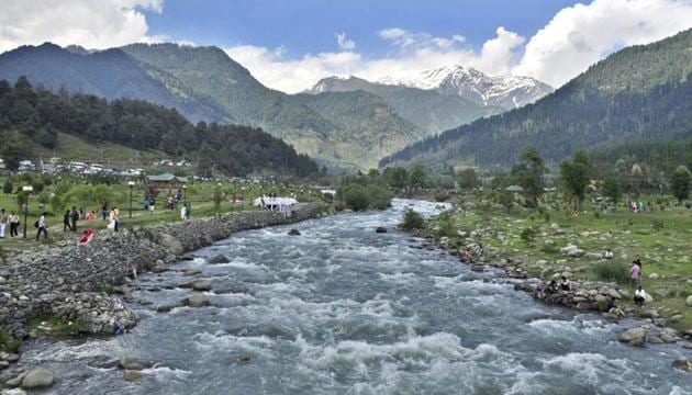 The Lidder river is a rafting destination in Jammu and Kashmir’s Pahalgam.(HT FILE PHOTO)