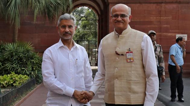 External affairs minister Subrahmanyam Jaishankar (left) with foreign secretary Vijay Keshav Gokhale, in New Delhi.(Reuters File Photo)