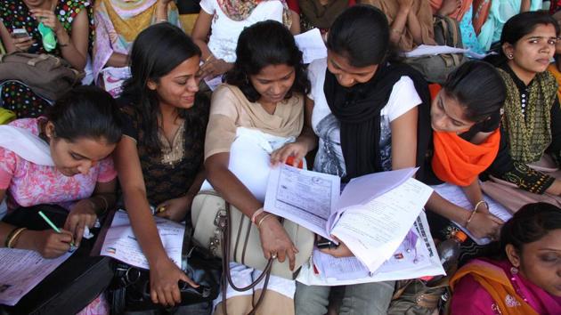 The government released a controversial jobs report that seemed to suggest unemployment in India was at a four-decade high, the country’s unemployment rate was 6.1%, data from the country’s first periodic labour force survey (PLFS) for July 2017-June 2018 showed but, even as it retained the numbers in the report, which had been leaked, it said the underlying survey was based on an entirely new methodology, making any comparison with previous surveys unfair. (Praful Gangurde / HT Archive)